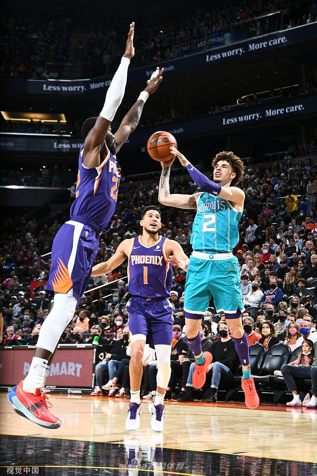 一夜四官宣 一夜四官宣