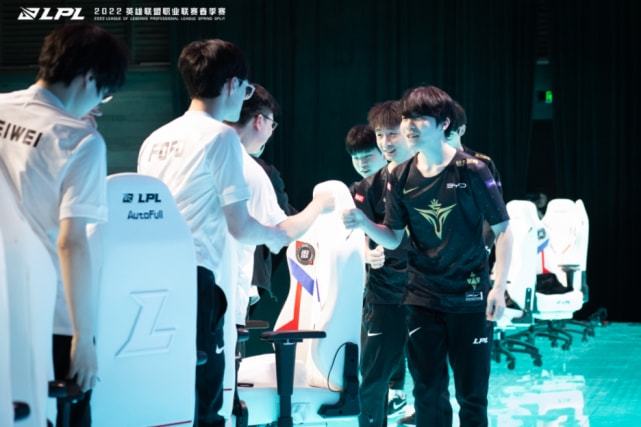 已经拿下接 已经拿下接