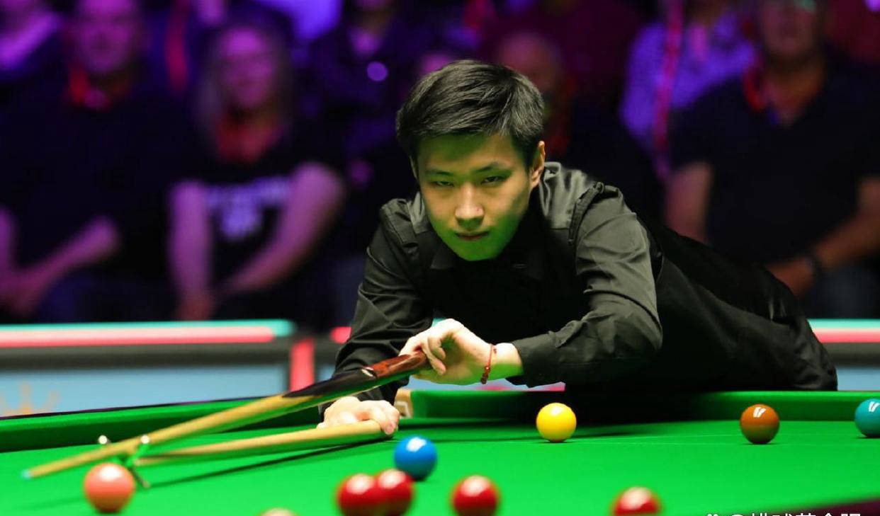 每体：英超引援溢价严重，对比西甲交易前者价格较为夸张